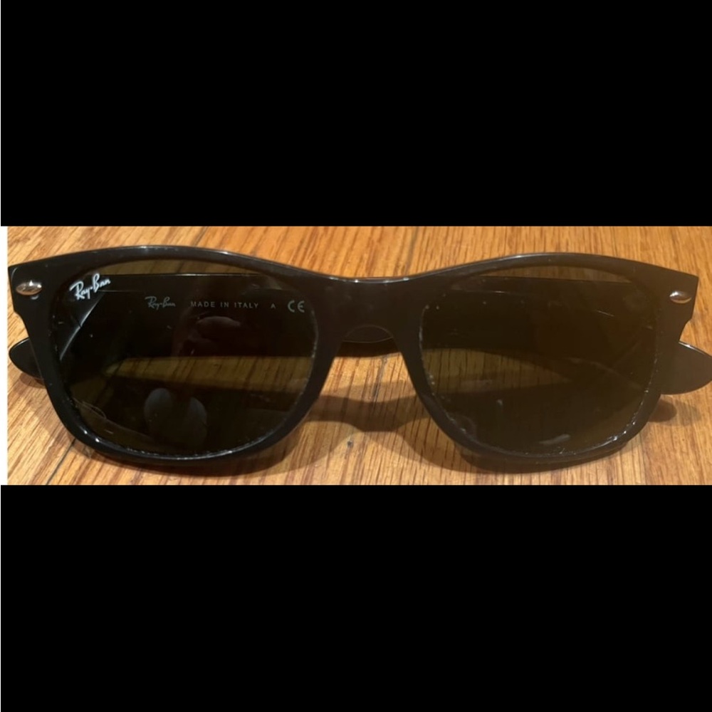 Ray-Ban Black Sunglasses